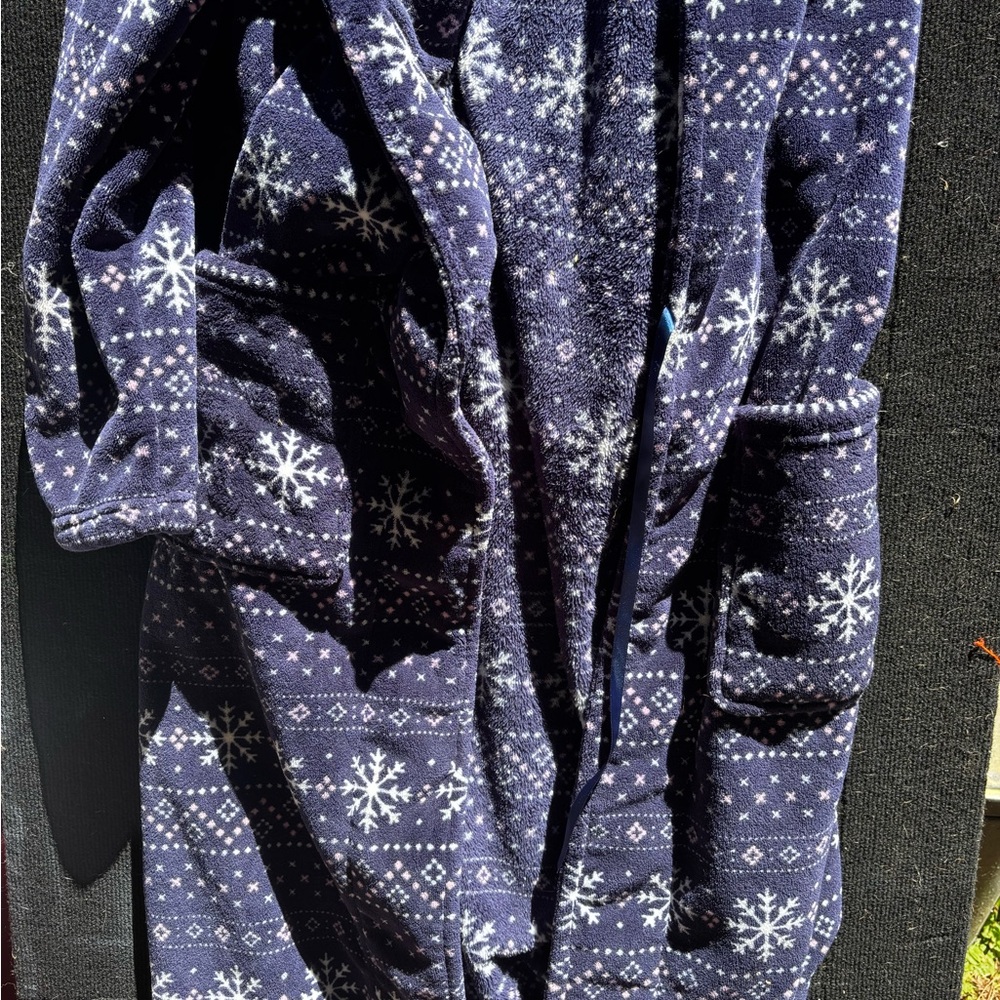 Navy Snowflake Patterned Robe